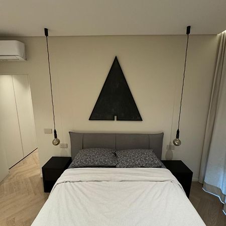 Duca Dei Navigli - Luxury Apartment In Милано Екстериор снимка