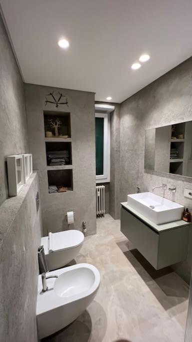 Duca Dei Navigli - Luxury Apartment In Милано Екстериор снимка