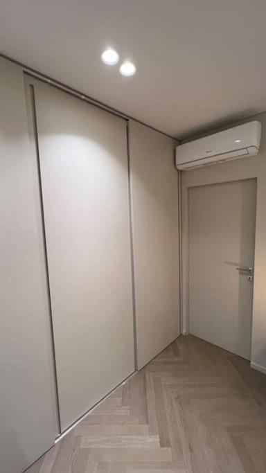 Duca Dei Navigli - Luxury Apartment In Милано Екстериор снимка