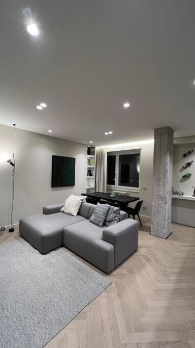Duca Dei Navigli - Luxury Apartment In Милано Екстериор снимка